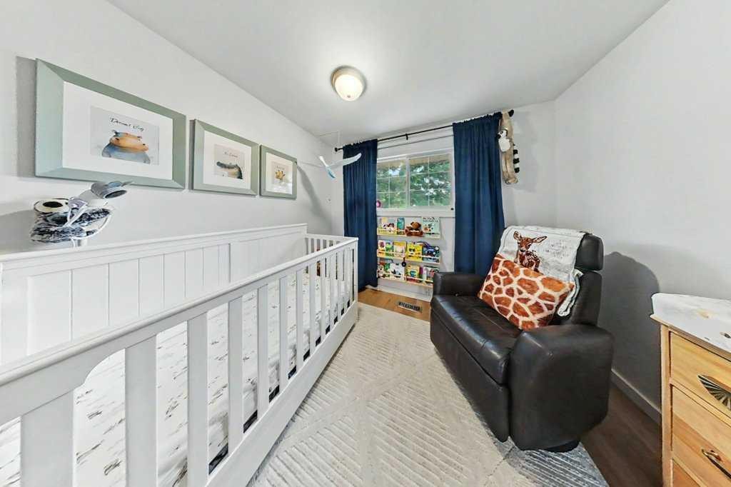 727 120 Avenue Sw, Calgary, AB - Indoor