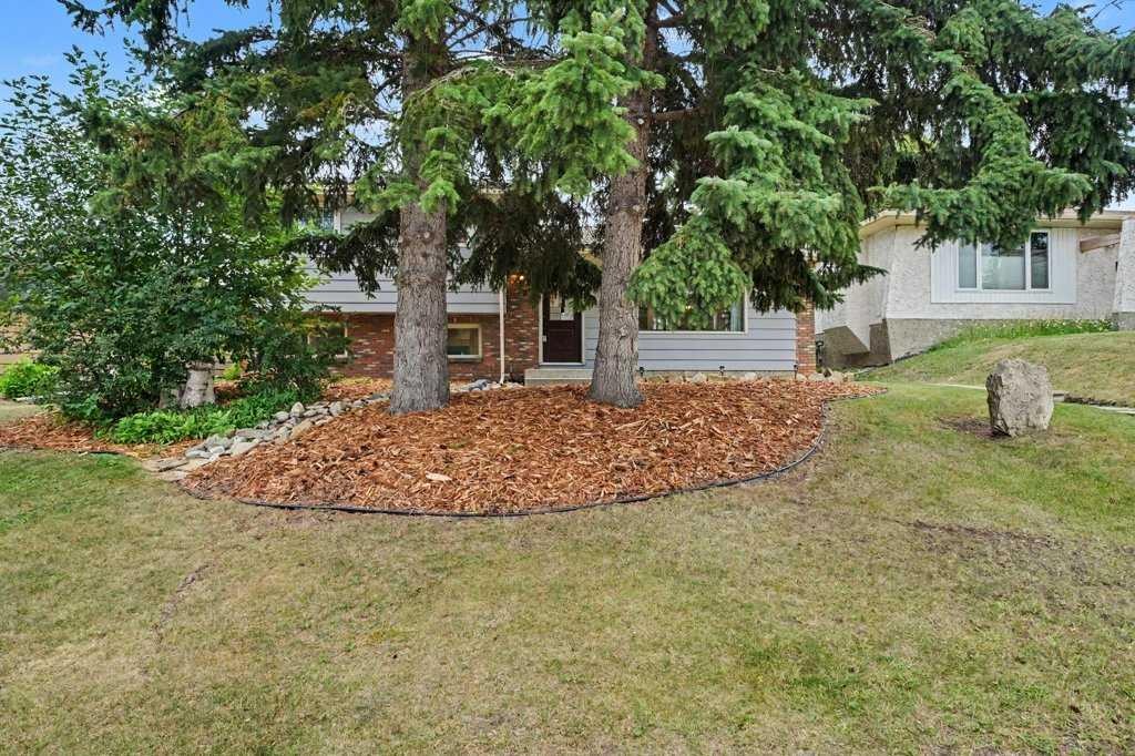 727 120 Avenue Sw, Calgary, AB - Outdoor