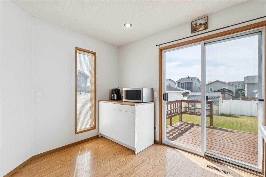 151 Rivercrest Close Se, Calgary, AB - Indoor Photo Showing Other Room