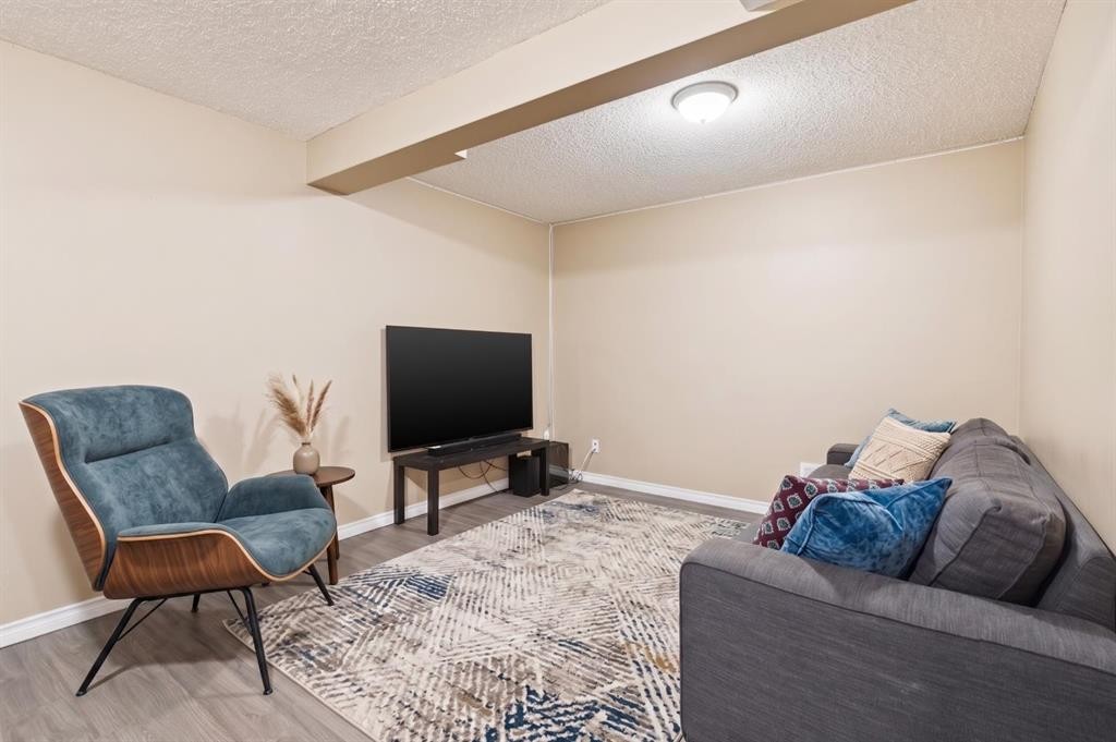 151 Rivercrest Close Se, Calgary, AB - Indoor