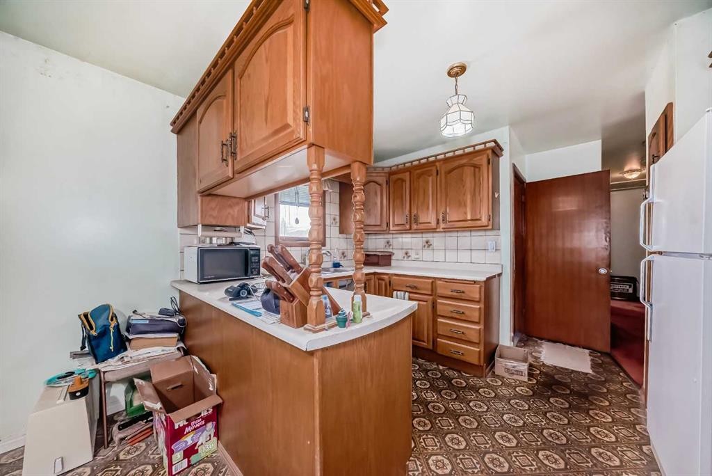 2622 42 Street Se, Calgary, AB