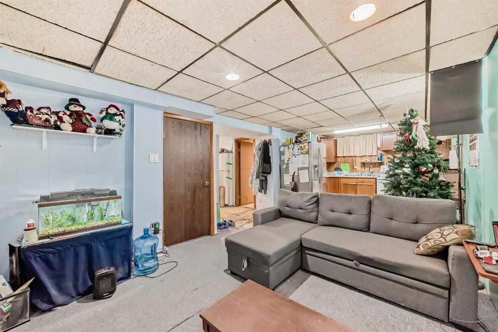 2622 42 Street Se, Calgary, AB