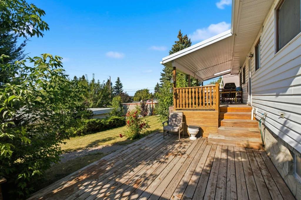 16 Dalroy Crescent Nw, Calgary, AB - Outdoor With Deck Patio Veranda With Exterior