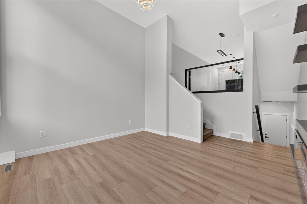 2022 12 Avenue Sw, Calgary, AB