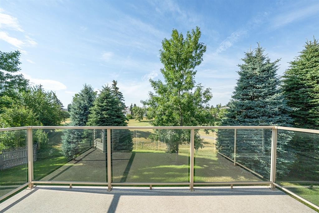 22 Douglas Woods Park Se, Calgary, AB - Outdoor With View