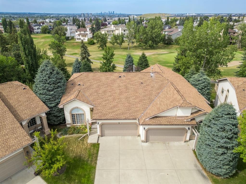 22 Douglas Woods Park Se, Calgary, AB - Outdoor