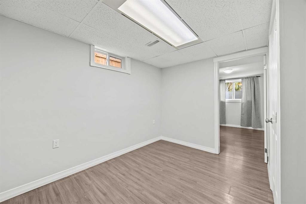 875 Pinecliff Drive Ne, Calgary, AB - Indoor Photo Showing Other Room