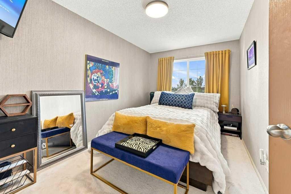 236 Chaparral Drive Se, Calgary, AB - Indoor Photo Showing Bedroom