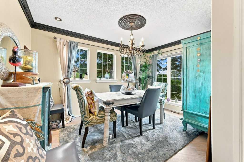 236 Chaparral Drive Se, Calgary, AB - Indoor Photo Showing Dining Room