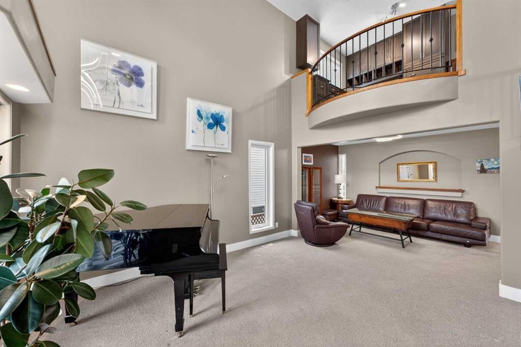 111 Valley Ponds Crescent Nw, Calgary, AB