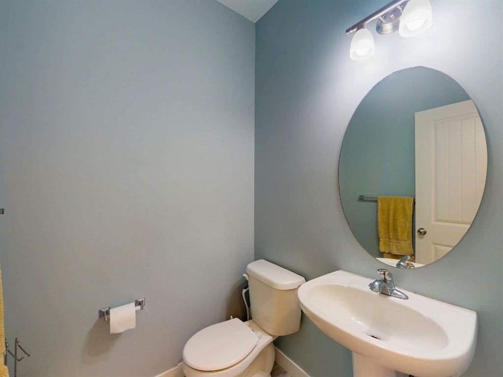 122 Midtown Boulevard Sw, Airdrie, AB - Indoor Photo Showing Bathroom