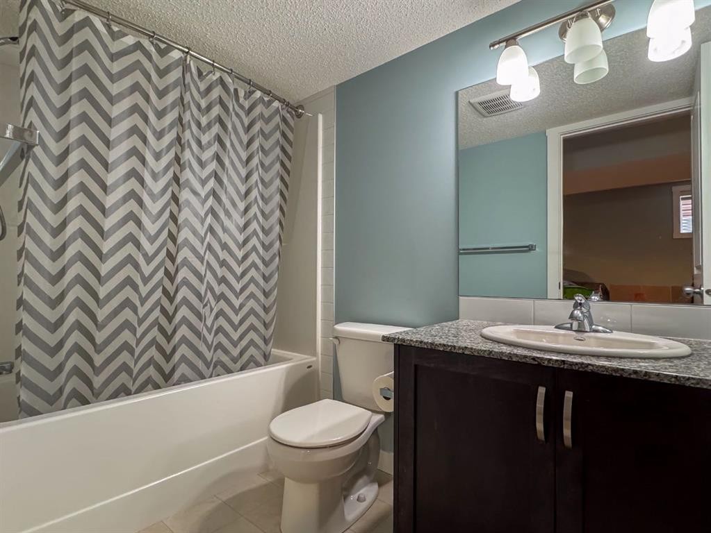 122 Midtown Boulevard Sw, Airdrie, AB - Indoor Photo Showing Bathroom