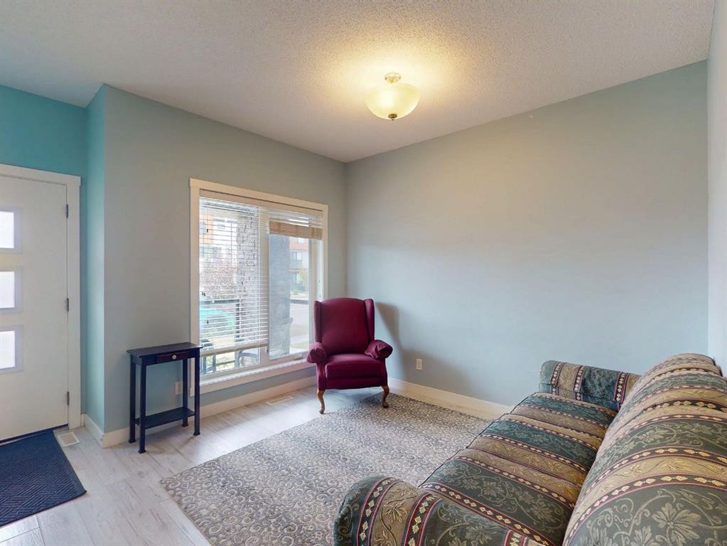 122 Midtown Boulevard Sw, Airdrie, AB - Indoor