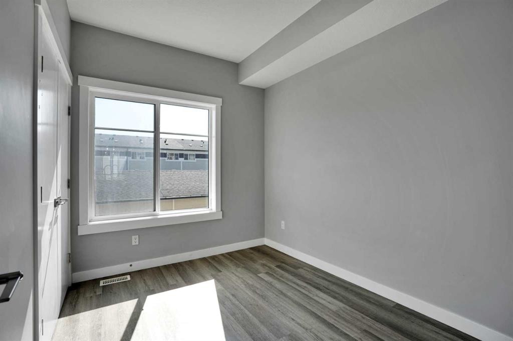 410-95 Skyview Close Ne, Calgary, AB - Indoor Photo Showing Other Room