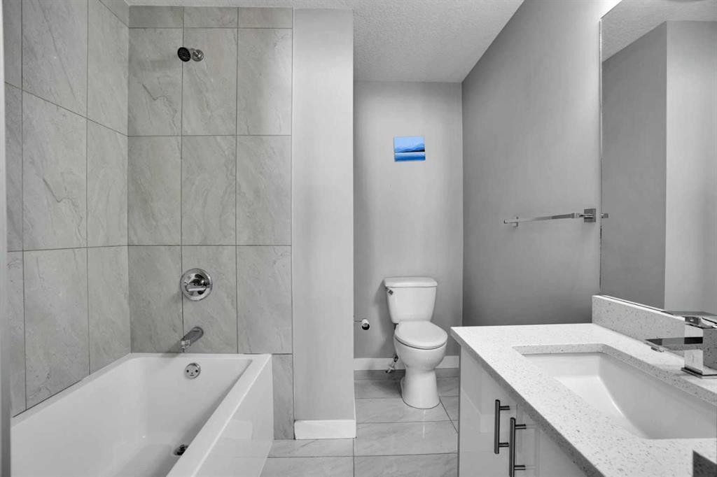 410-95 Skyview Close Ne, Calgary, AB - Indoor Photo Showing Bathroom