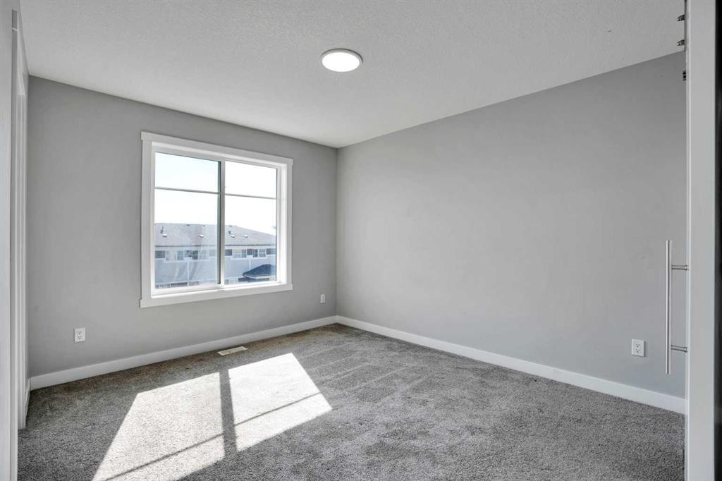 410-95 Skyview Close Ne, Calgary, AB - Indoor Photo Showing Other Room