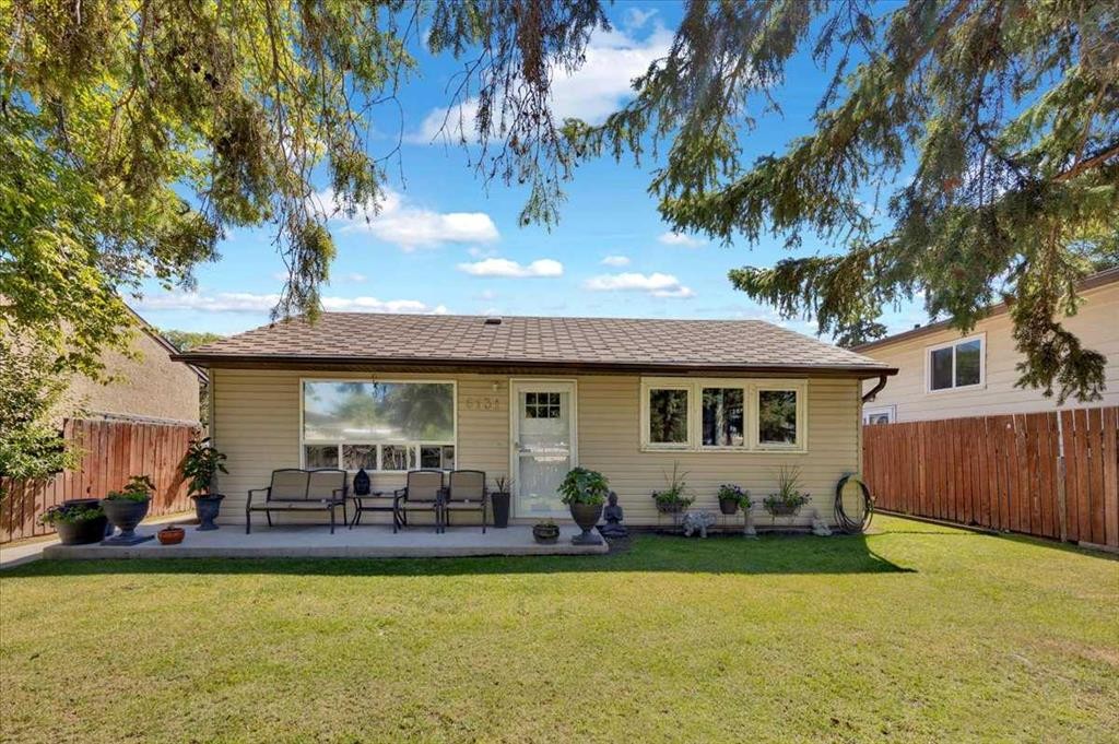 6131 33 Avenue Nw, Calgary, AB - Outdoor With Deck Patio Veranda