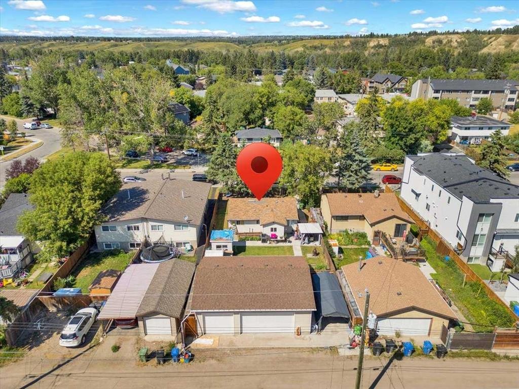 6131 33 Avenue Nw, Calgary, AB - Outdoor With View