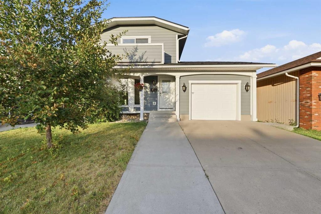 4712 60 Street Ne, Calgary, AB - Outdoor