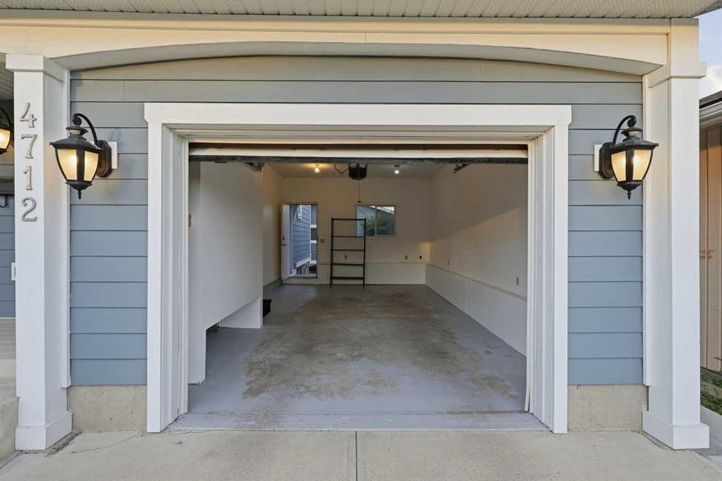 4712 60 Street Ne, Calgary, AB - Outdoor With Exterior