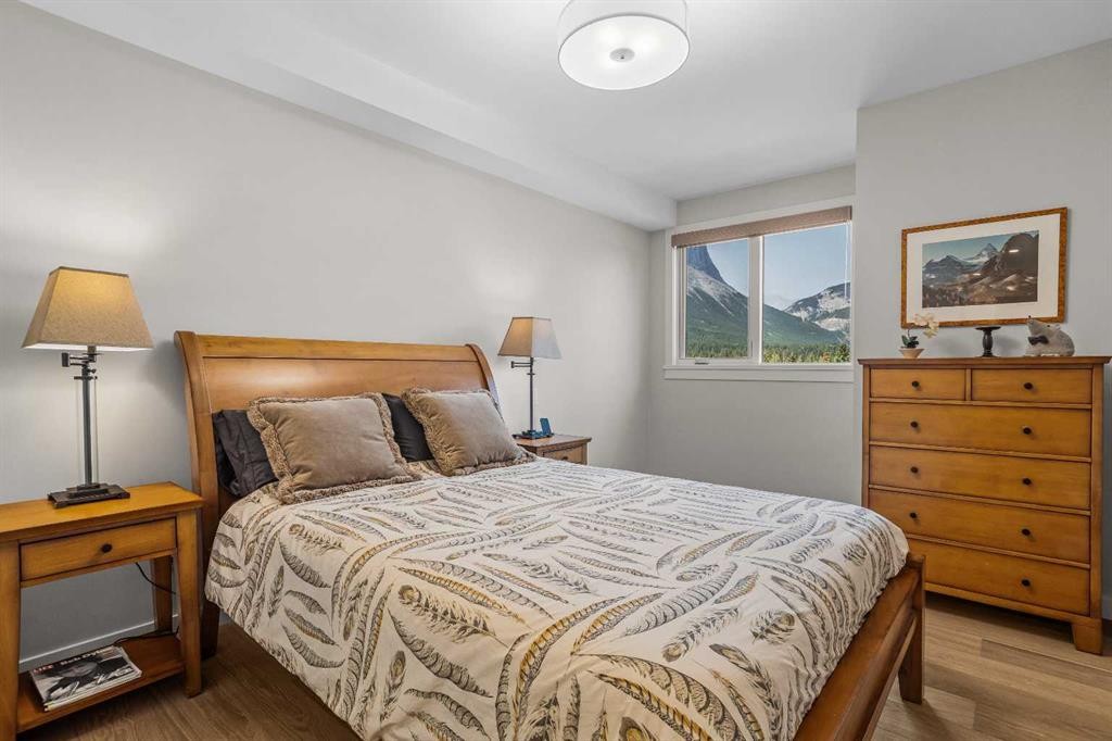 307-1505 Spring Creek Gate, Canmore, AB - Indoor Photo Showing Bedroom