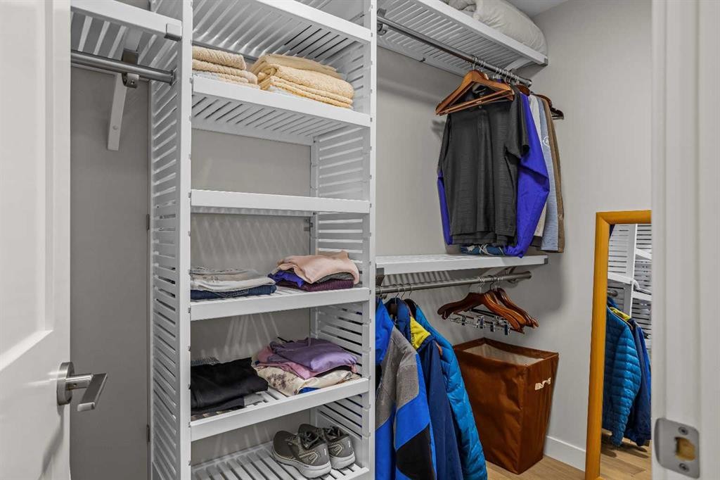 307-1505 Spring Creek Gate, Canmore, AB - Indoor With Storage