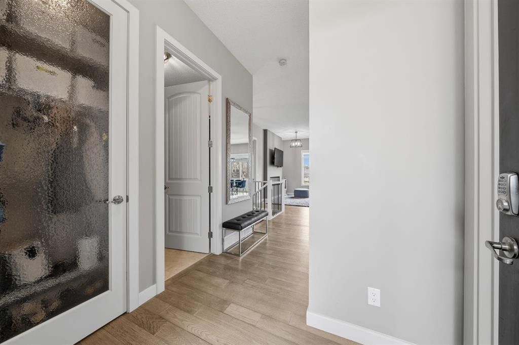 113 Marina Key, Chestermere, AB - Indoor Photo Showing Other Room
