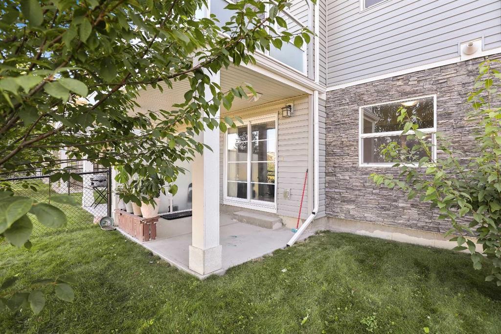 554 Redstone View Ne, Calgary, AB - Outdoor