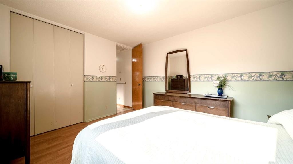 5015 Marchand Crescent Ne, Calgary, AB - Indoor Photo Showing Bedroom