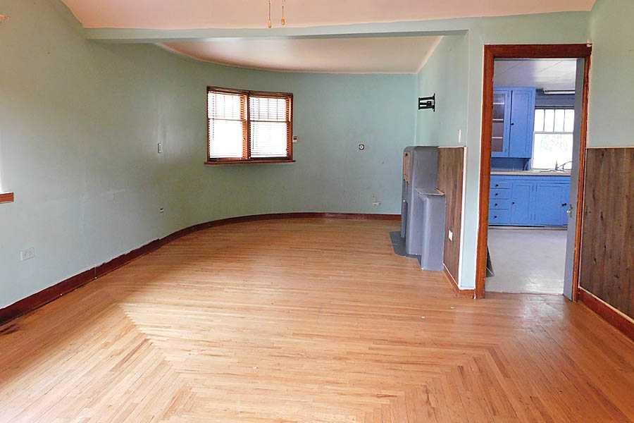 309 45 Avenue West, Claresholm, AB - Indoor Photo Showing Other Room
