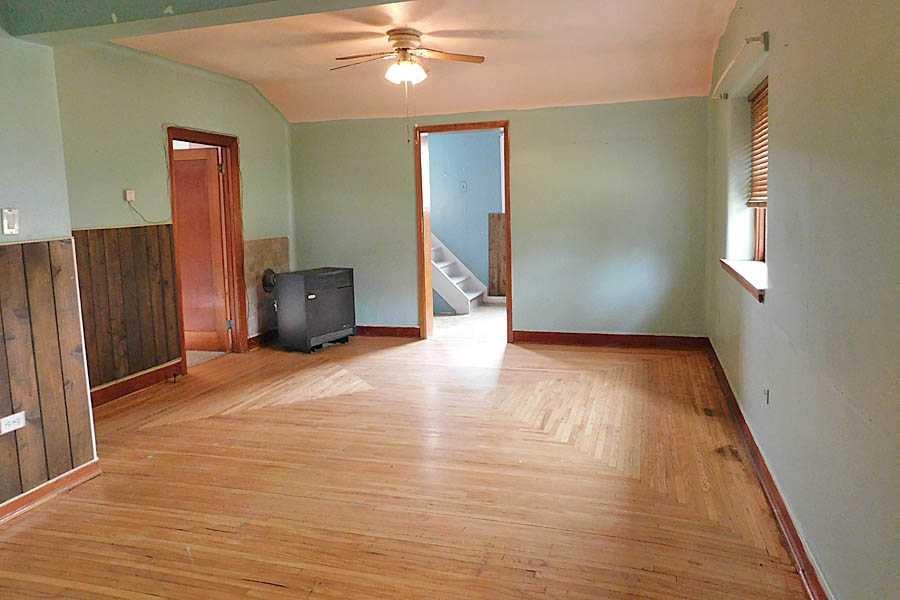 309 45 Avenue West, Claresholm, AB - Indoor Photo Showing Other Room