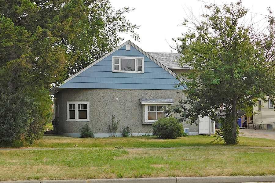 309 45 Avenue West, Claresholm, AB - Outdoor