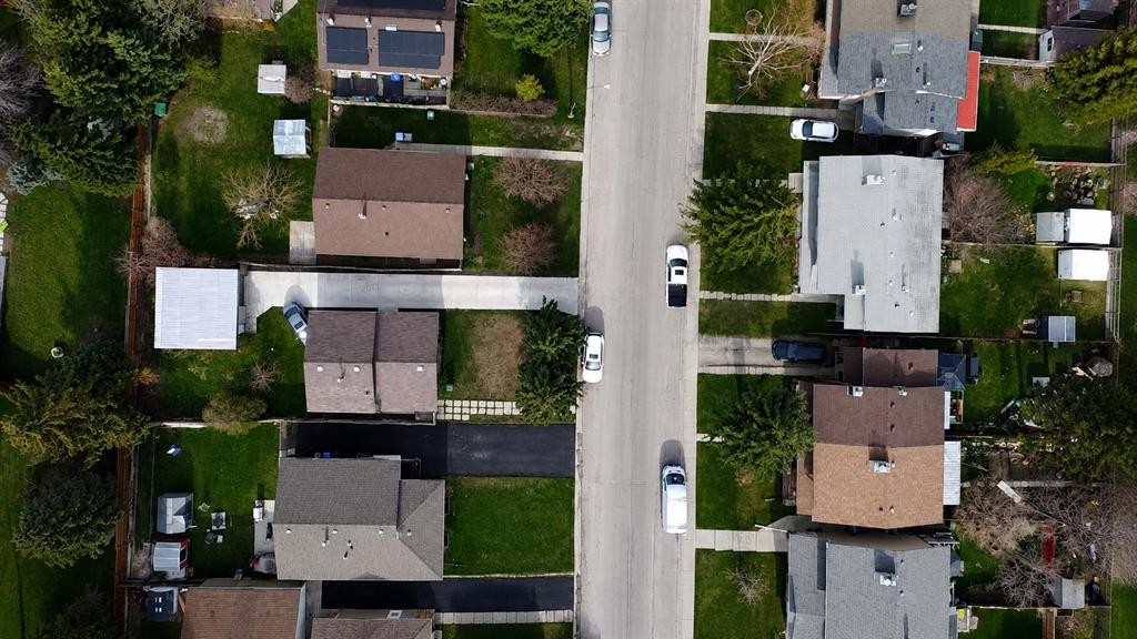 6420 26 Avenue Ne, Calgary, AB - Outdoor