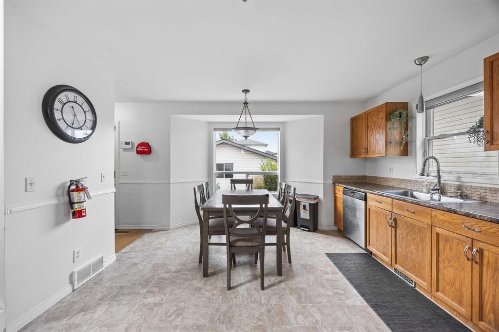133 Applemead Close Se, Calgary, AB - Indoor