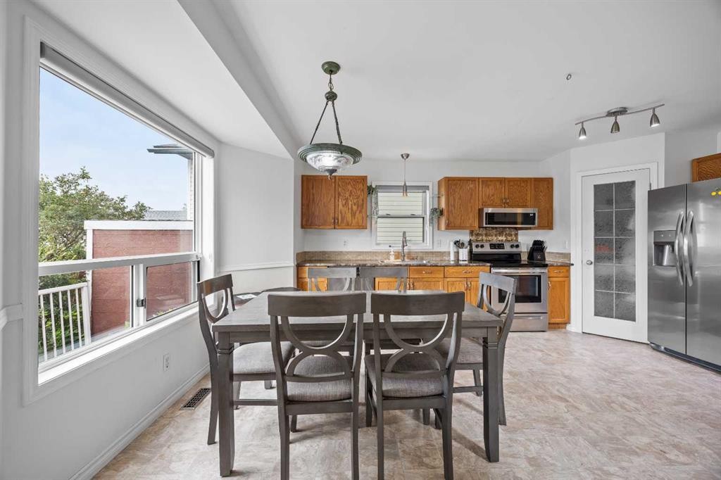 133 Applemead Close Se, Calgary, AB - Indoor