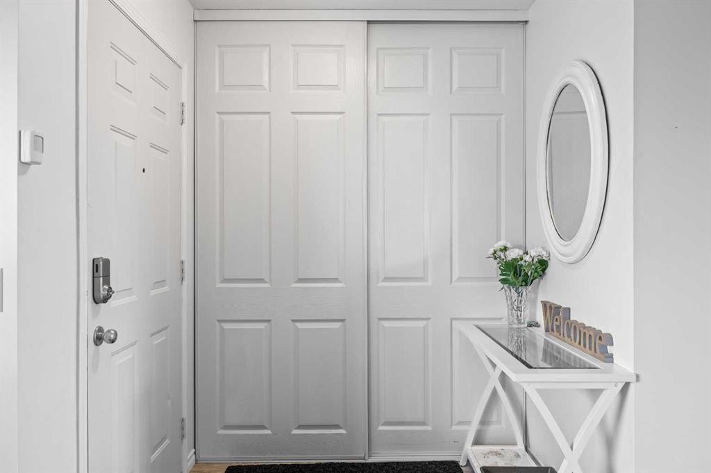 133 Applemead Close Se, Calgary, AB - Indoor Photo Showing Other Room