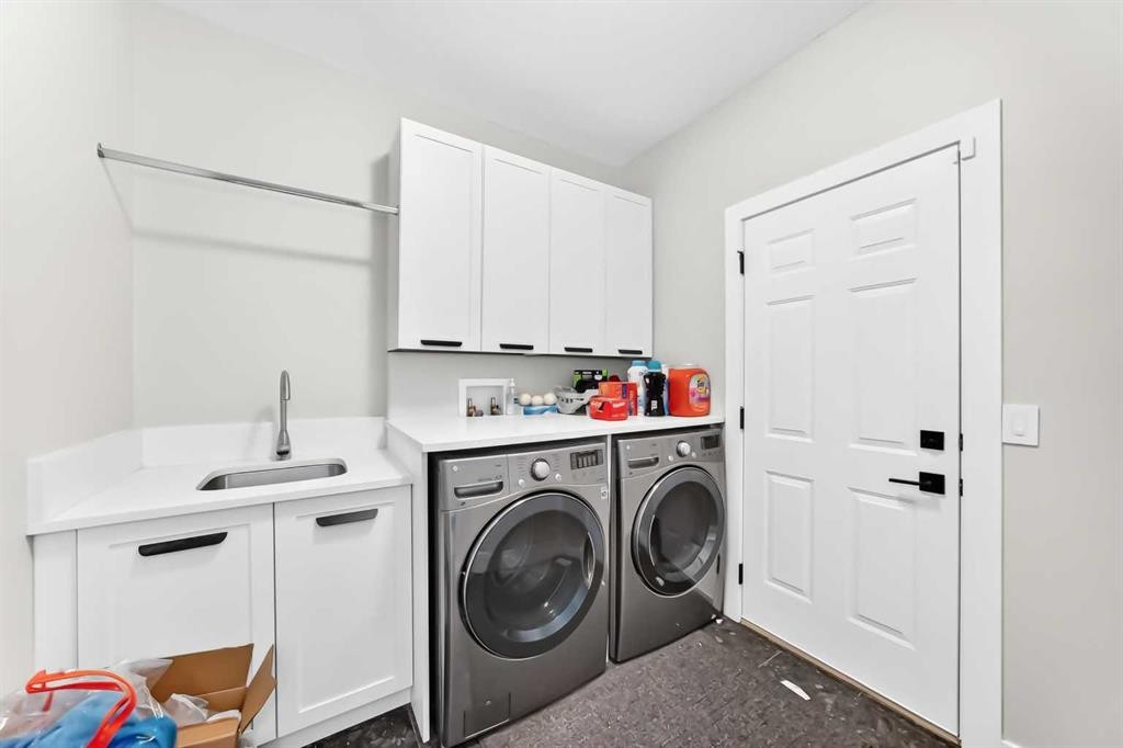 199 Hampstead Way Nw, Calgary, AB - Indoor Photo Showing Laundry Room