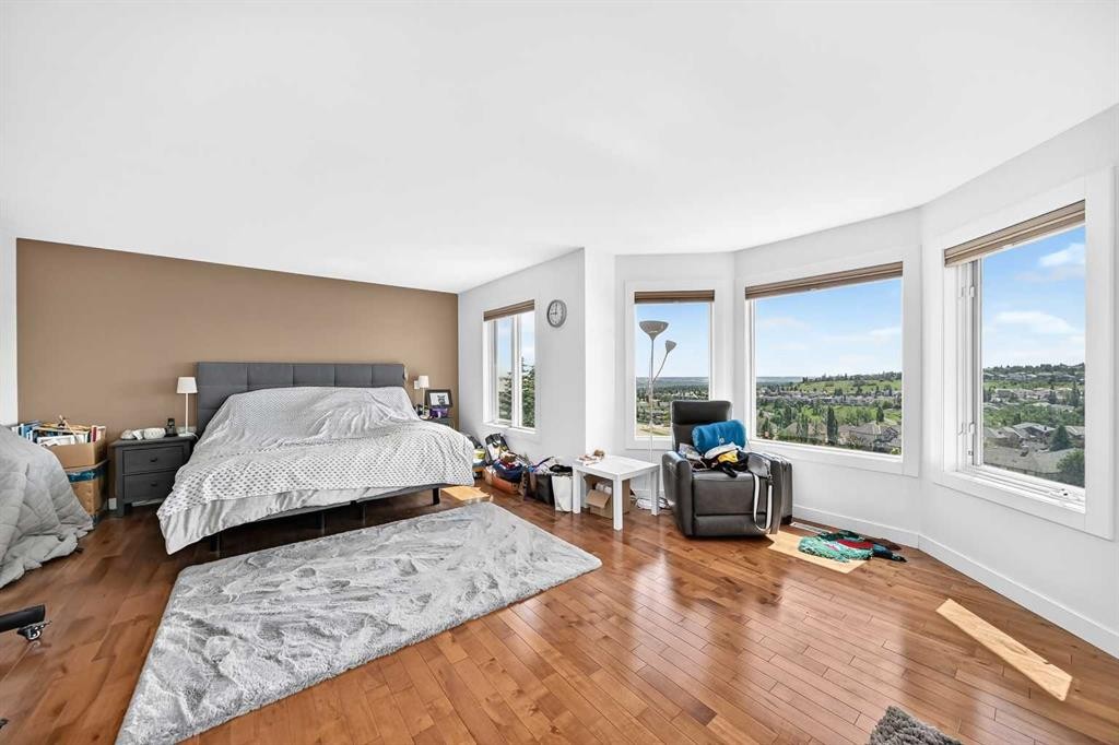 199 Hampstead Way Nw, Calgary, AB - Indoor Photo Showing Bedroom