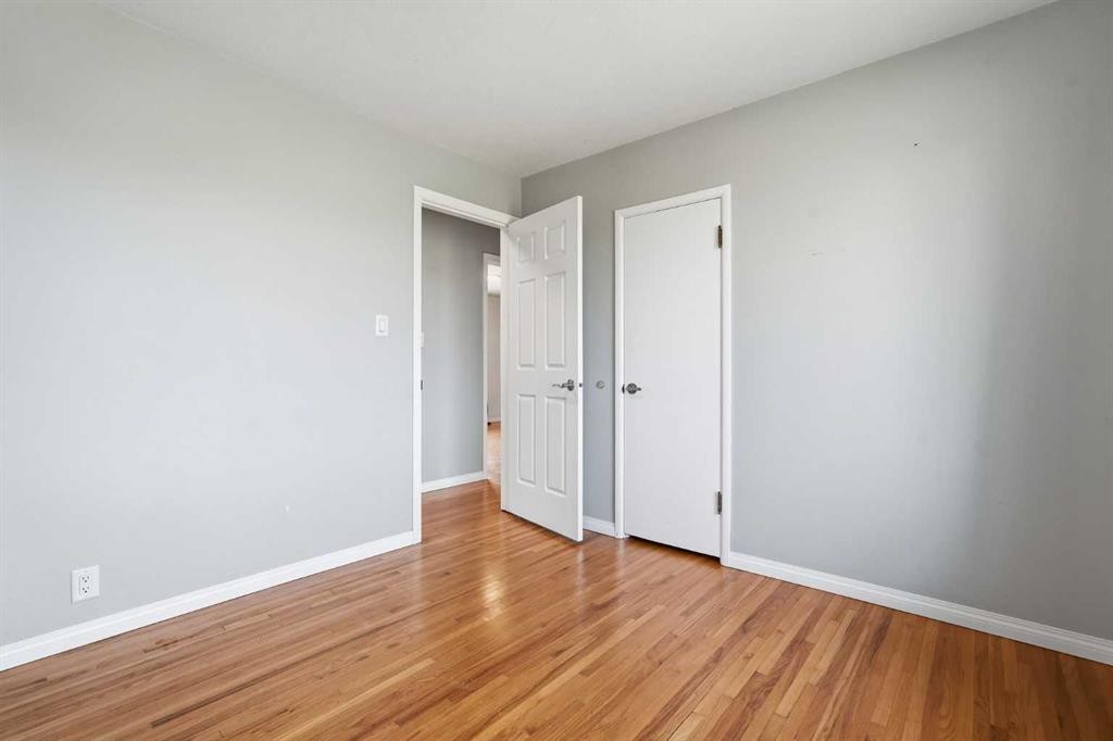 301 3Rd Street West, Standard, AB - Indoor Photo Showing Other Room