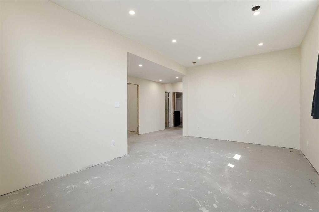 301 3Rd Street West, Standard, AB - Indoor