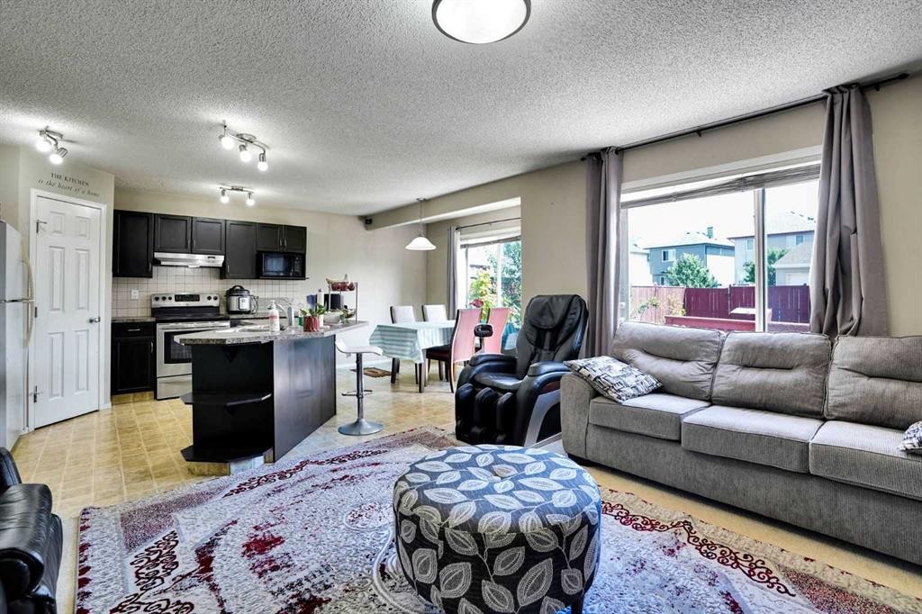 62 Covewood Manor, Calgary, AB - Indoor