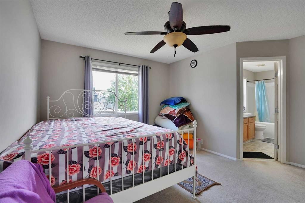 62 Covewood Manor, Calgary, AB - Indoor Photo Showing Bedroom