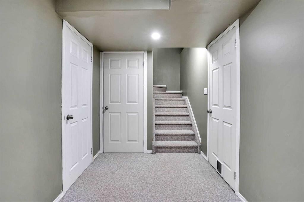 62 Covewood Manor, Calgary, AB - Indoor Photo Showing Other Room