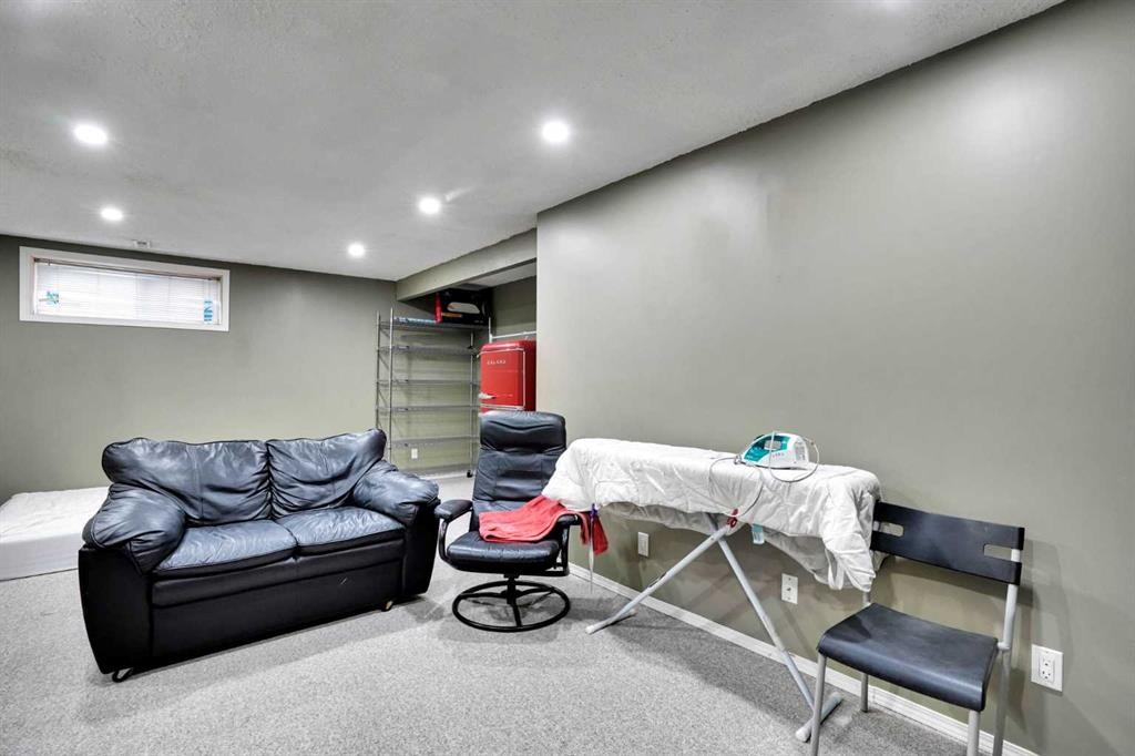 62 Covewood Manor, Calgary, AB - Indoor Photo Showing Basement