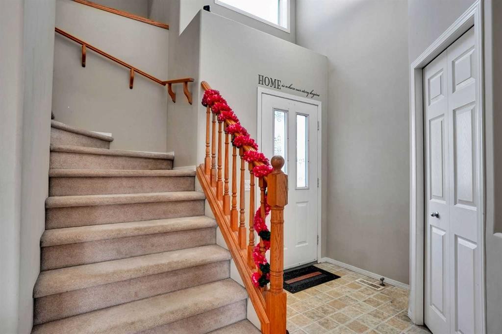 62 Covewood Manor, Calgary, AB - Indoor Photo Showing Other Room
