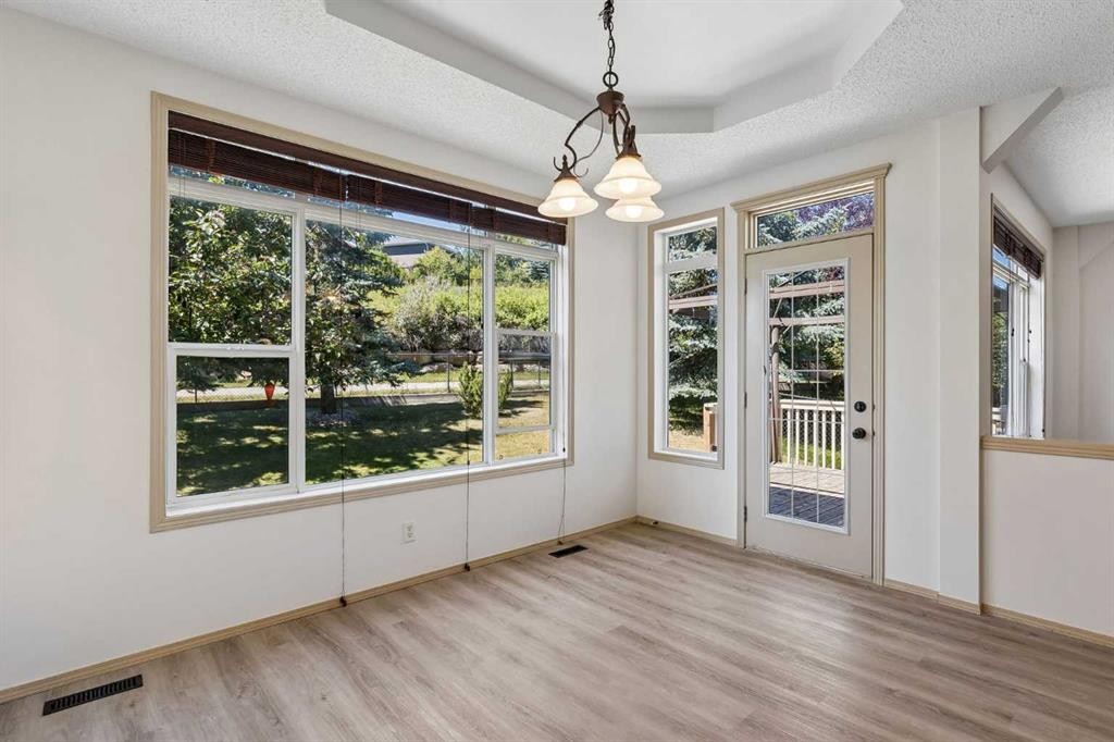 420 Royal Oak Circle Nw, Calgary, AB - Indoor Photo Showing Other Room