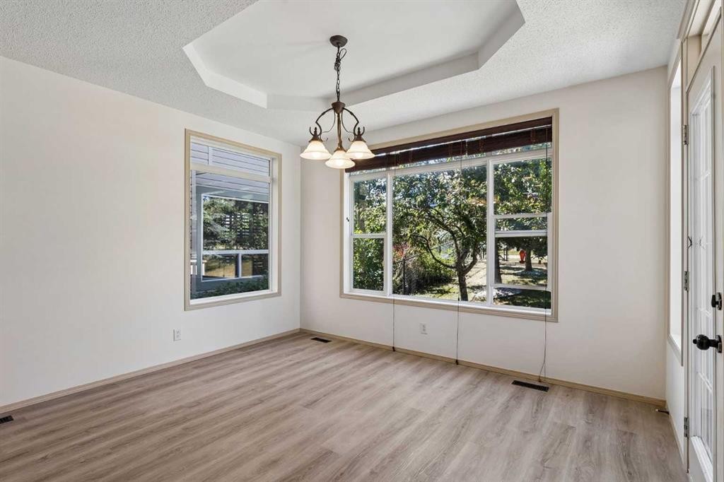 420 Royal Oak Circle Nw, Calgary, AB - Indoor Photo Showing Other Room