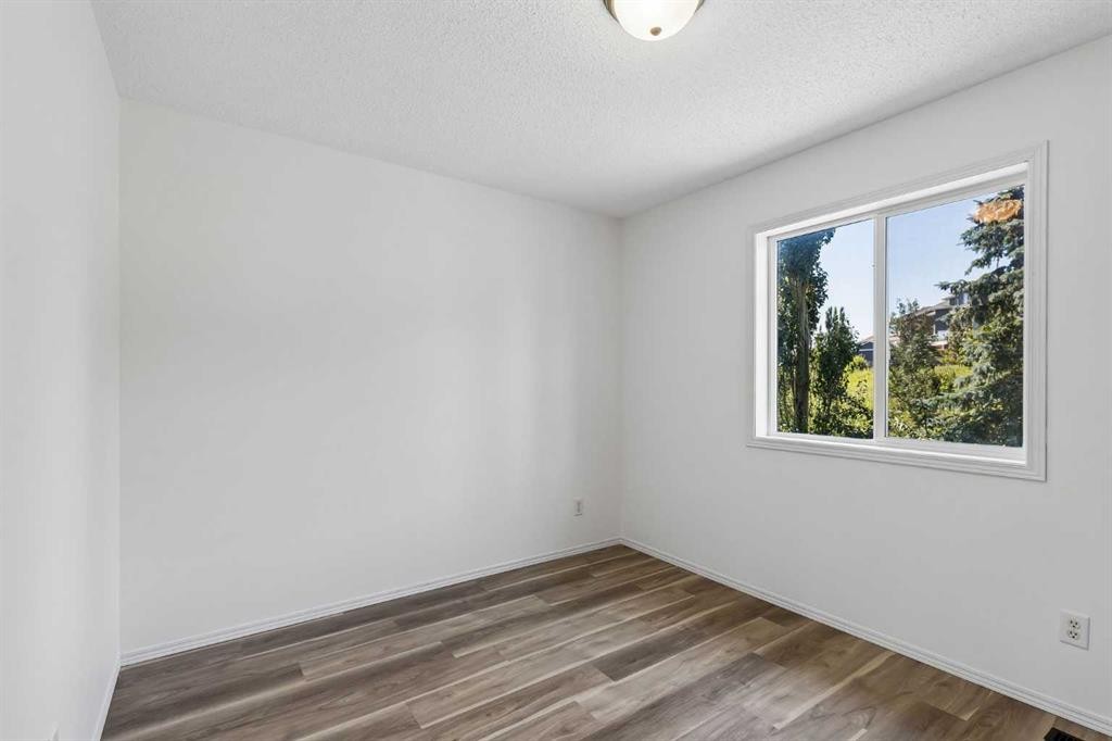 420 Royal Oak Circle Nw, Calgary, AB - Indoor Photo Showing Other Room