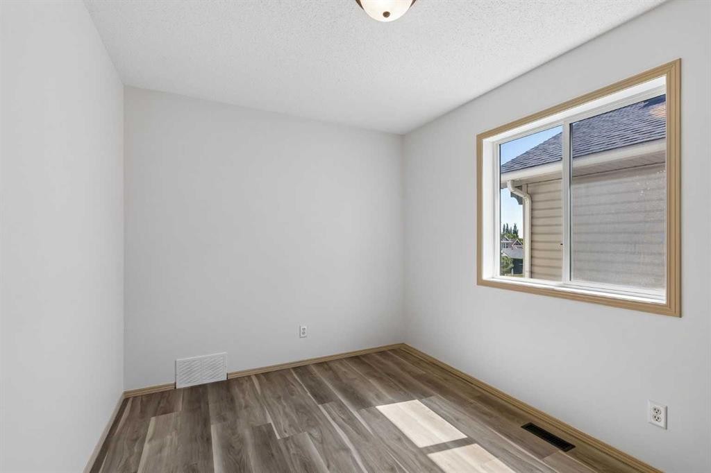 420 Royal Oak Circle Nw, Calgary, AB - Indoor Photo Showing Other Room