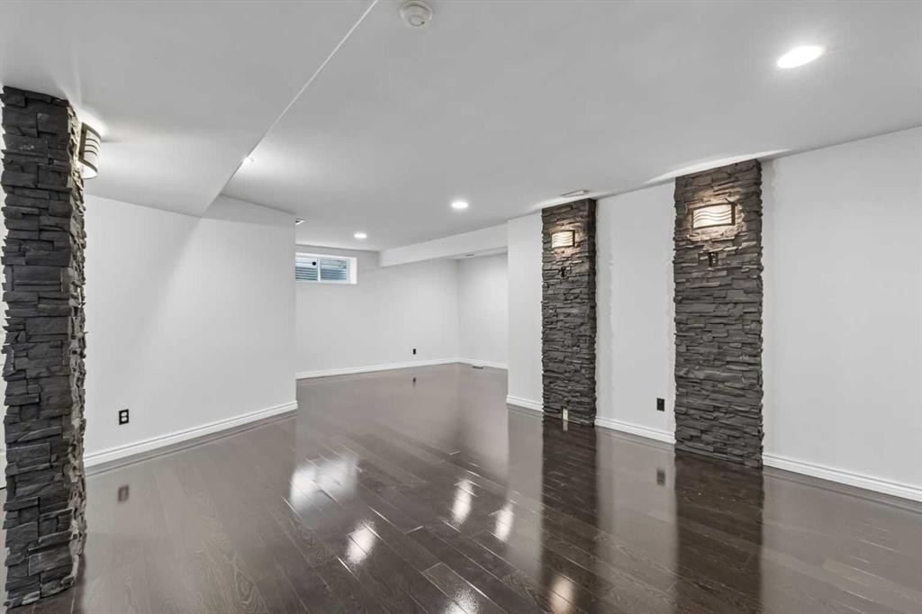 420 Royal Oak Circle Nw, Calgary, AB - Indoor
